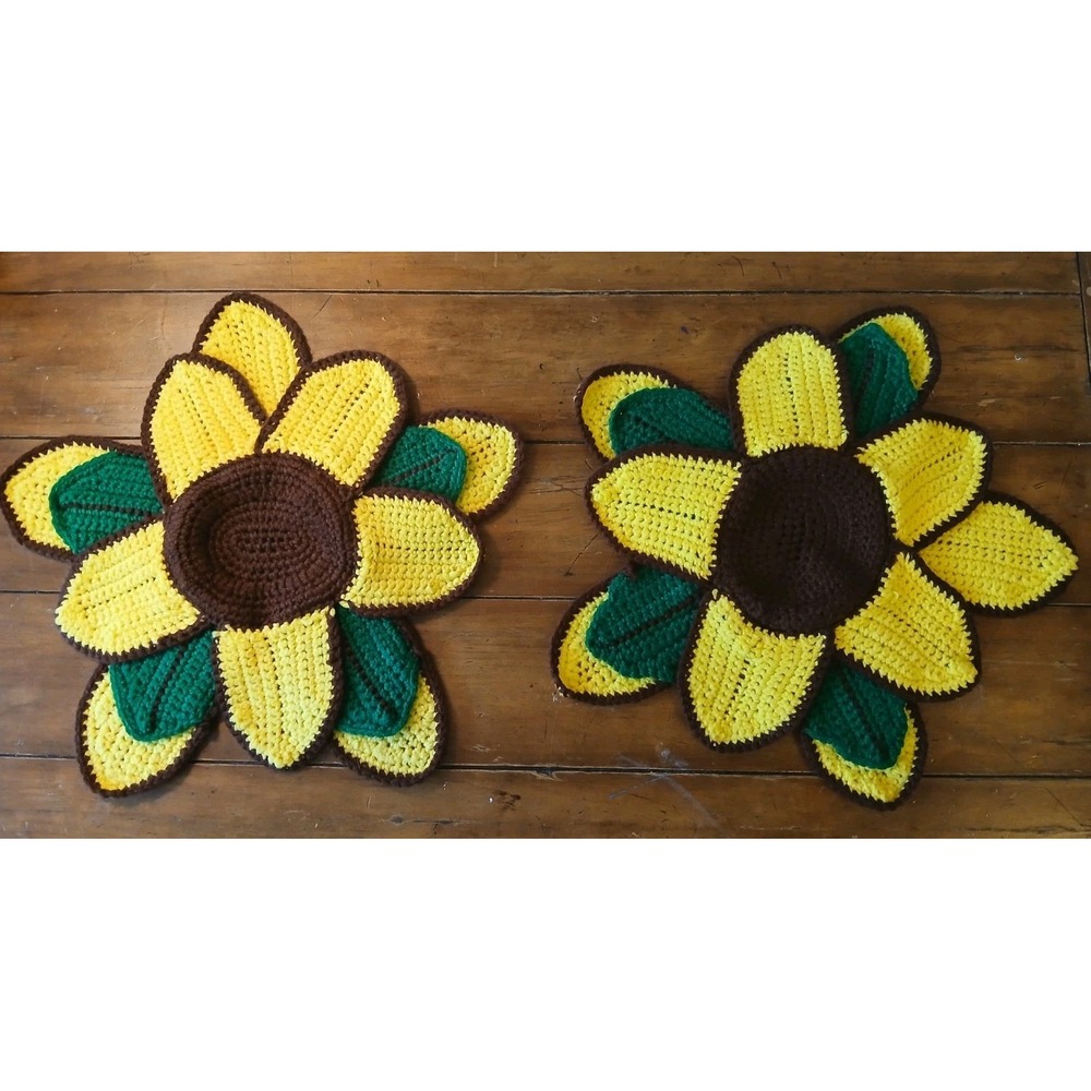 Set of 2 crocheted sunflowers, intended for decorative purposes 16X16 #274C